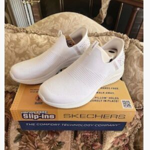 Ultra Flex 3.0 Slip-Ins . Size: 11 Women's Shining Glitz . Skechers . New in Box